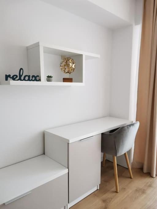 City Center Accommodation - 404 Resita Exteriér fotografie